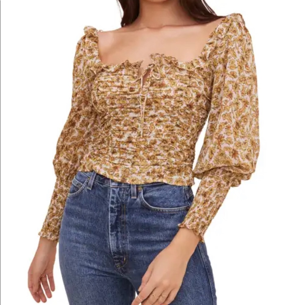 ASTR - floral balloon sleeve crop blouse
